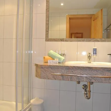 Garni - - - Hotel