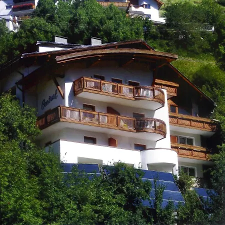 Garni - - - Hotel