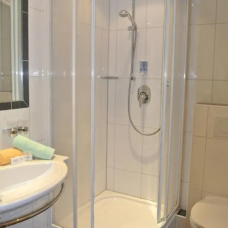 Garni - - - Hotel