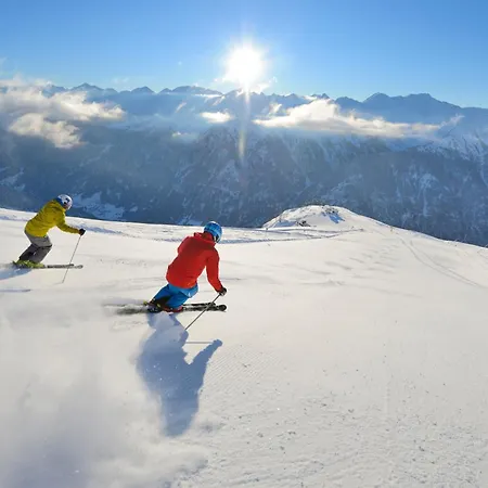 Garni - - - 卡普尔