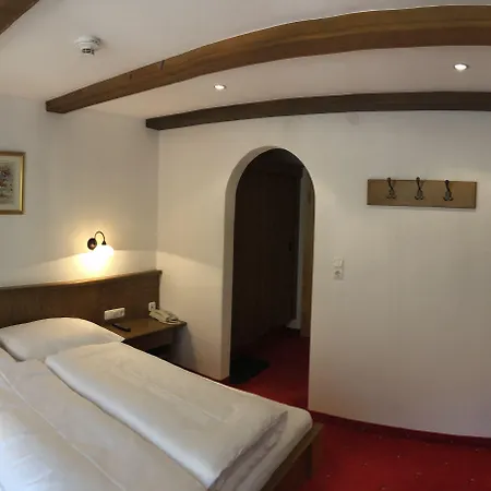 Garni - - - Hotel