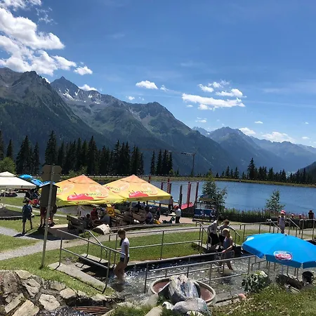 Hotel Garni - - - 3*