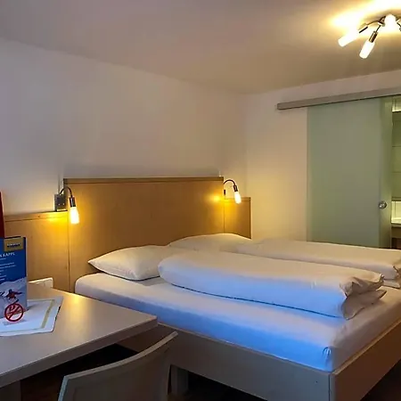 Hotel Garni - - -