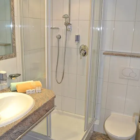 Hotel Garni - - -