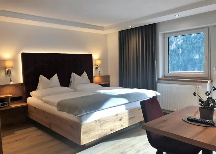 Hotel Garni - - - Kappl (Landeck)