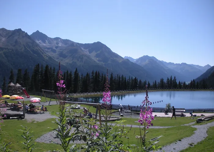 Garni - - - Ξενοδοχείο 3*