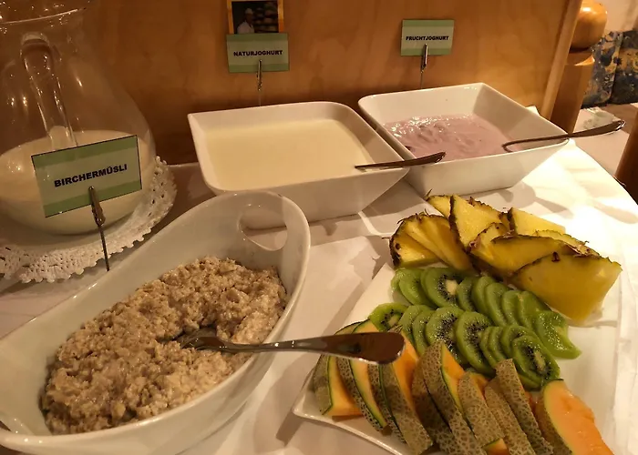 Ξενοδοχείο Garni - - -