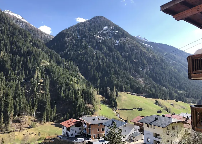 Garni - - - Ξενοδοχείο 3*