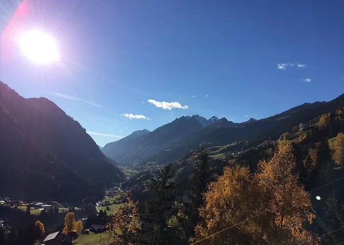 Ξενοδοχείο Garni - - - 3*