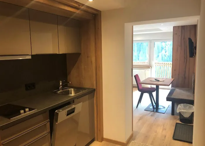 Garni - - - Ξενοδοχείο