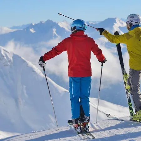 Hotel Garni - - - 3*