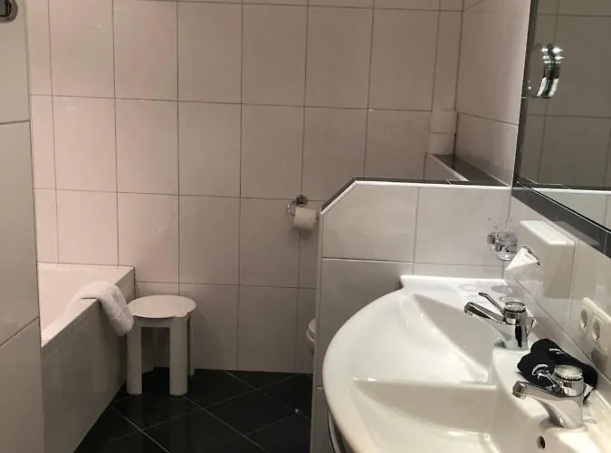 Garni - - - 호텔 3*