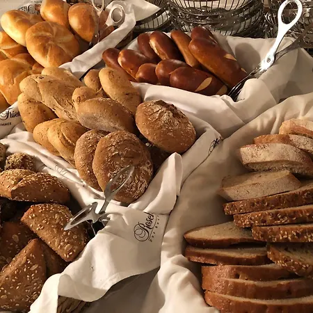 Garni - - - 호텔 3*